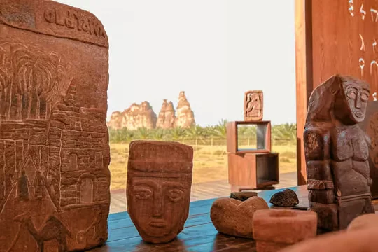 Dadanitic carving workshop experience in AlUla